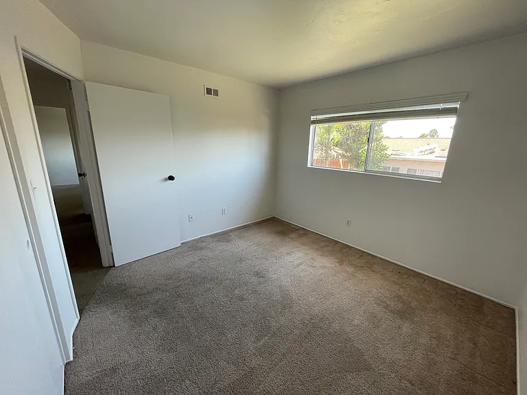 7354 Steinbeck Ave — Photo 5