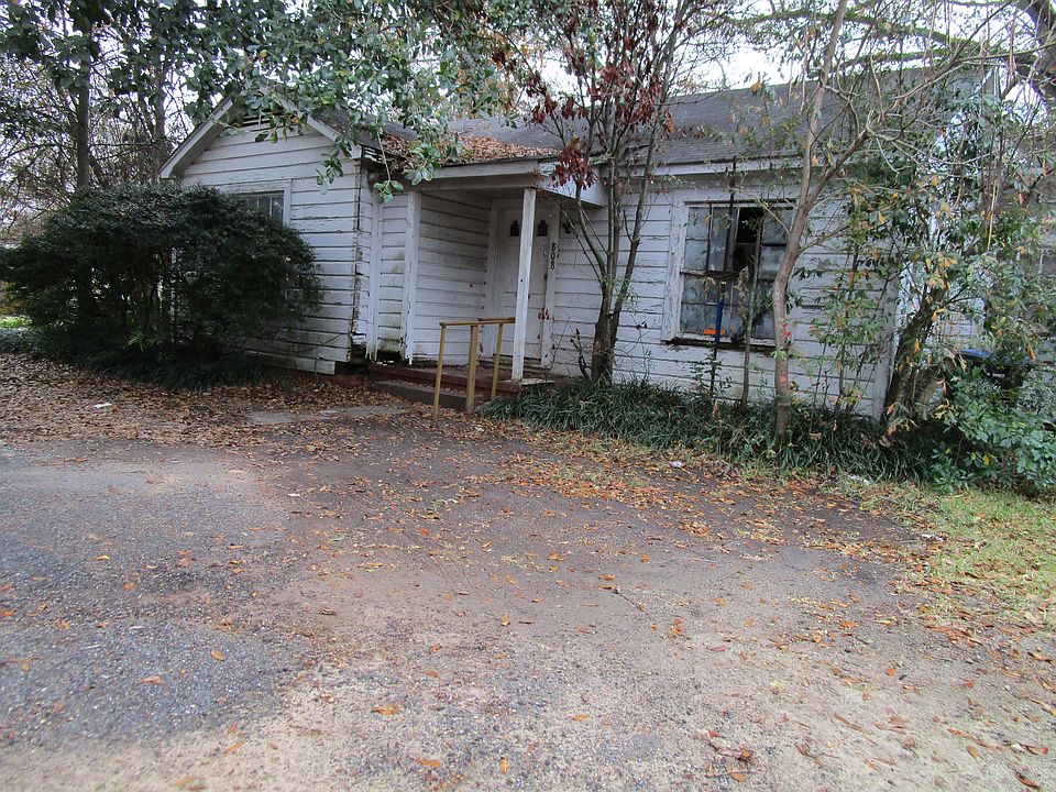 1st image of 808 E Birdsong St