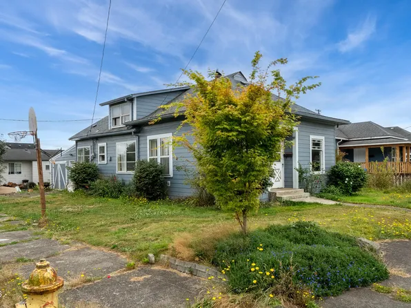 2315 8th St, Tillamook, OR 97141