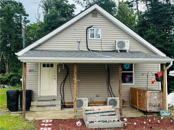317 Isabelle Ave, Connellsville, PA 15425