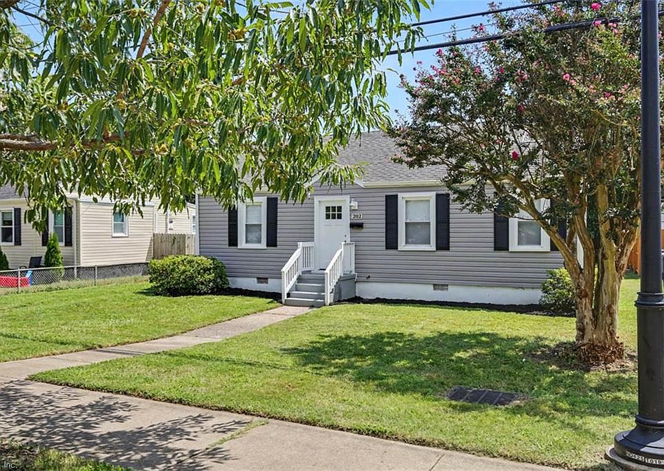 1st image of 2112 E Pembroke Ave