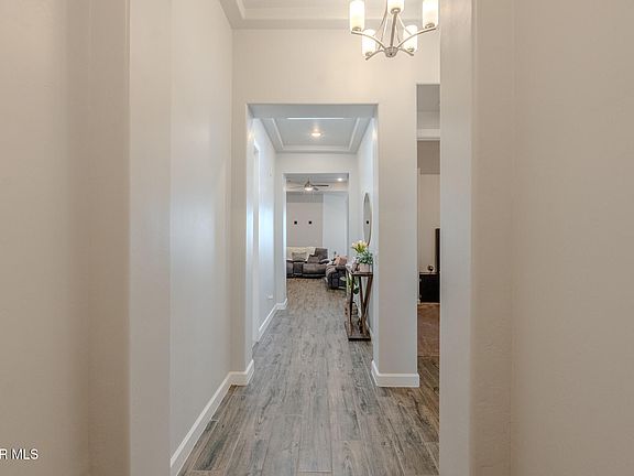 5th image of 732 Chatham Pl