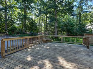825 Castle Hollow Rd, Midlothian, VA 23114