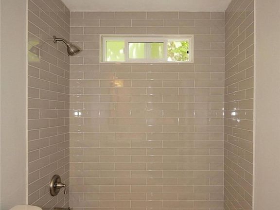 2nd image of 13223 Glenoaks Blvd