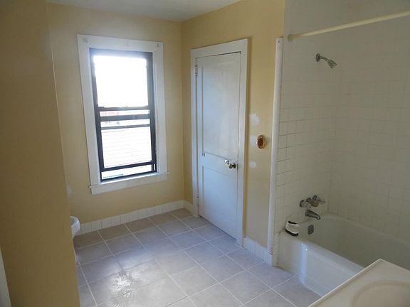 2nd floor bathroom
