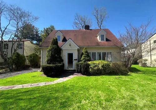 18 Burbury Ln Photo 1