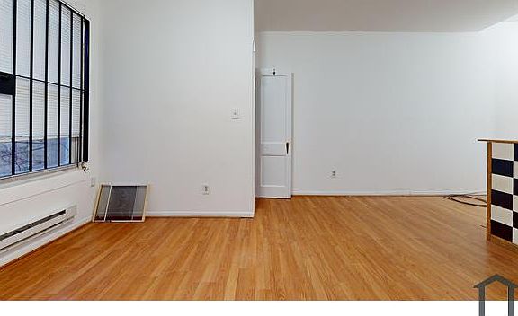5th image of 1940 N 32nd St #2R