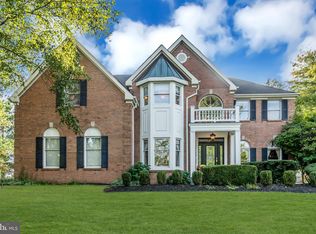 8 Endicott Ln, Princeton Junction, NJ 08550