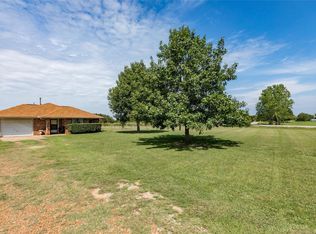 410 Lake Dr, Calera, OK 74730