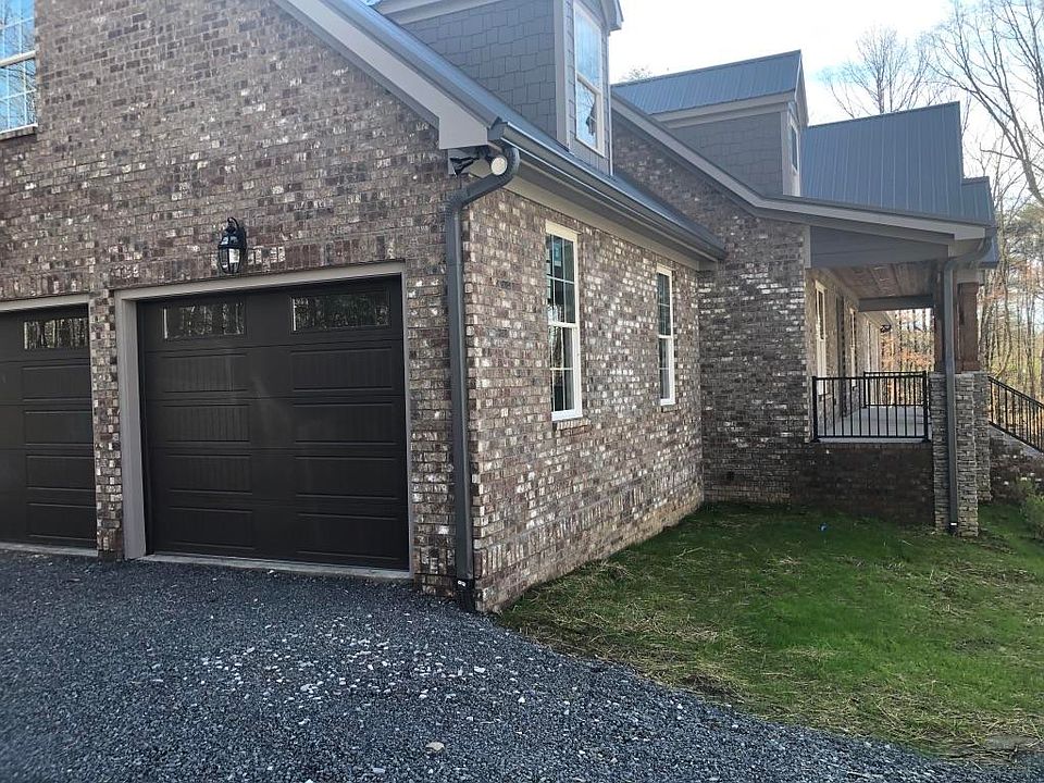 2nd image of 2629 Coral Rd