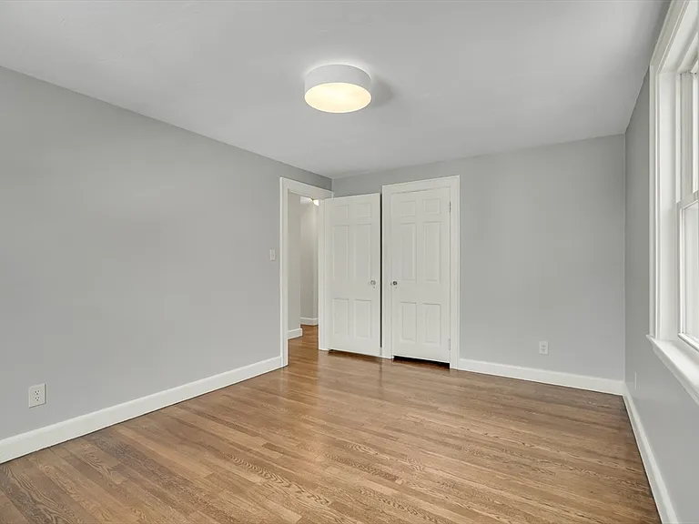 19 Fairview Ave #B — Photo 21