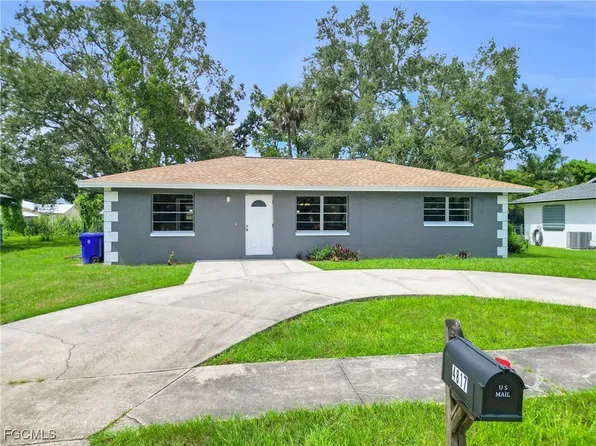 4817 Zana Dr, Fort Myers, FL 33905