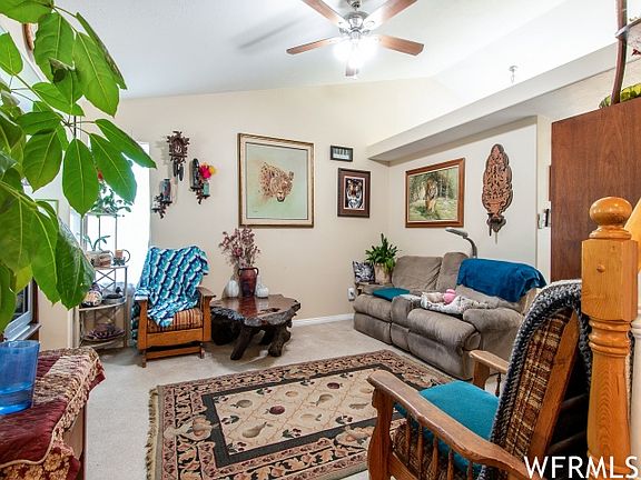 5th image of 987 E Blue Heron Cir