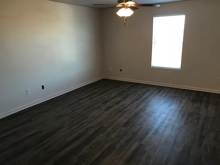 Parkside Manor Apartmens — Photo 28