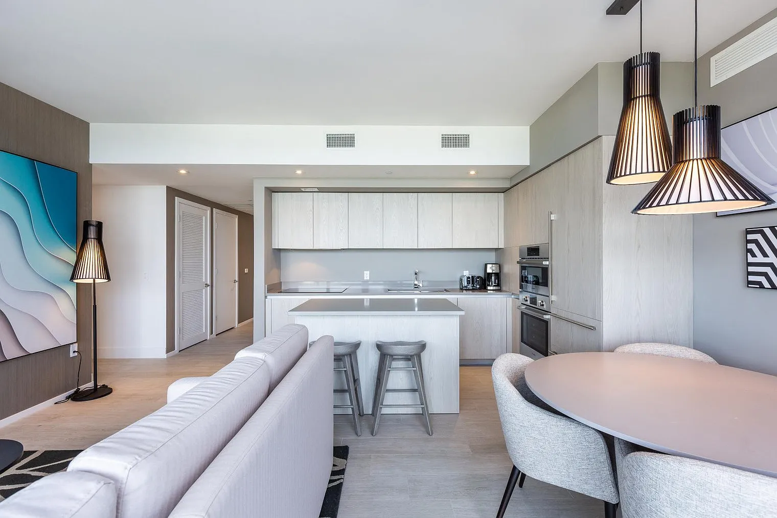 3 bed, 2.0 bath, 1496 sqft, $8,657 — Photo 3