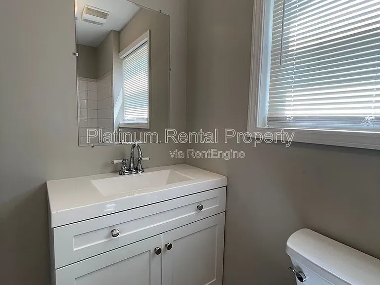 1135 Coleman St SW — Photo 34