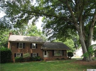 4800 Walker Rd, Charlotte, NC 28211