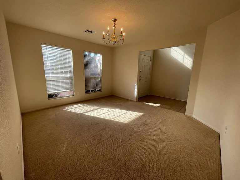 3407 Catalina Dr — Photo 13
