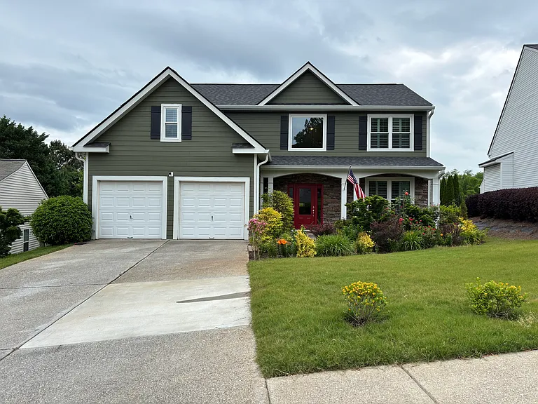 125 Diamond Ridge Avenue, Canton, GA 30114 street front view.