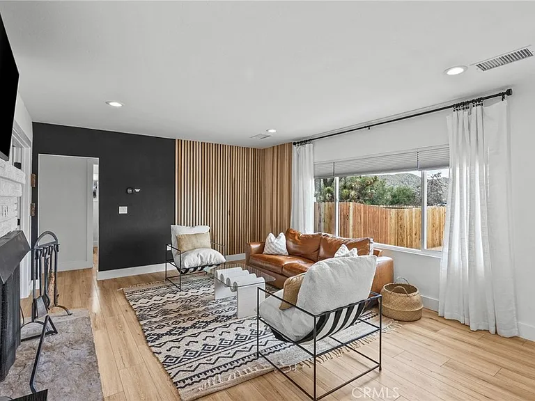 55585 Onaga Trl — Photo 4
