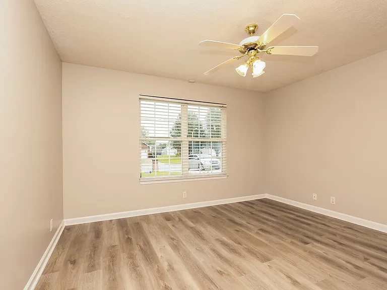 1280 Saint Andrews Dr — Photo 9