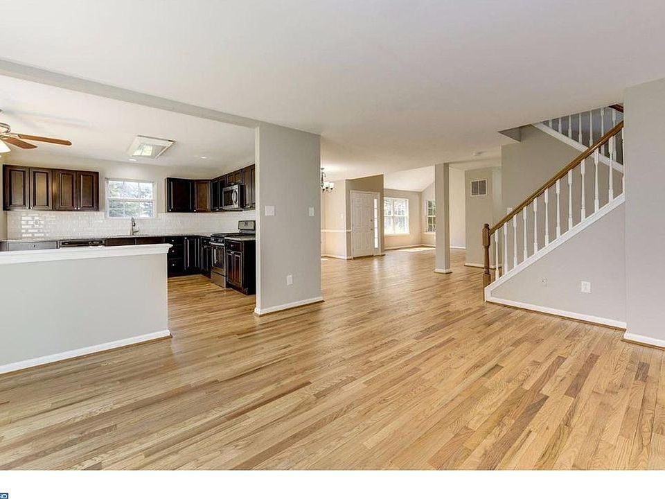 Open Floor Plan!