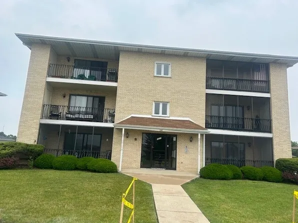 17037 S Grissom Dr #2N, Tinley Park, IL 60477
