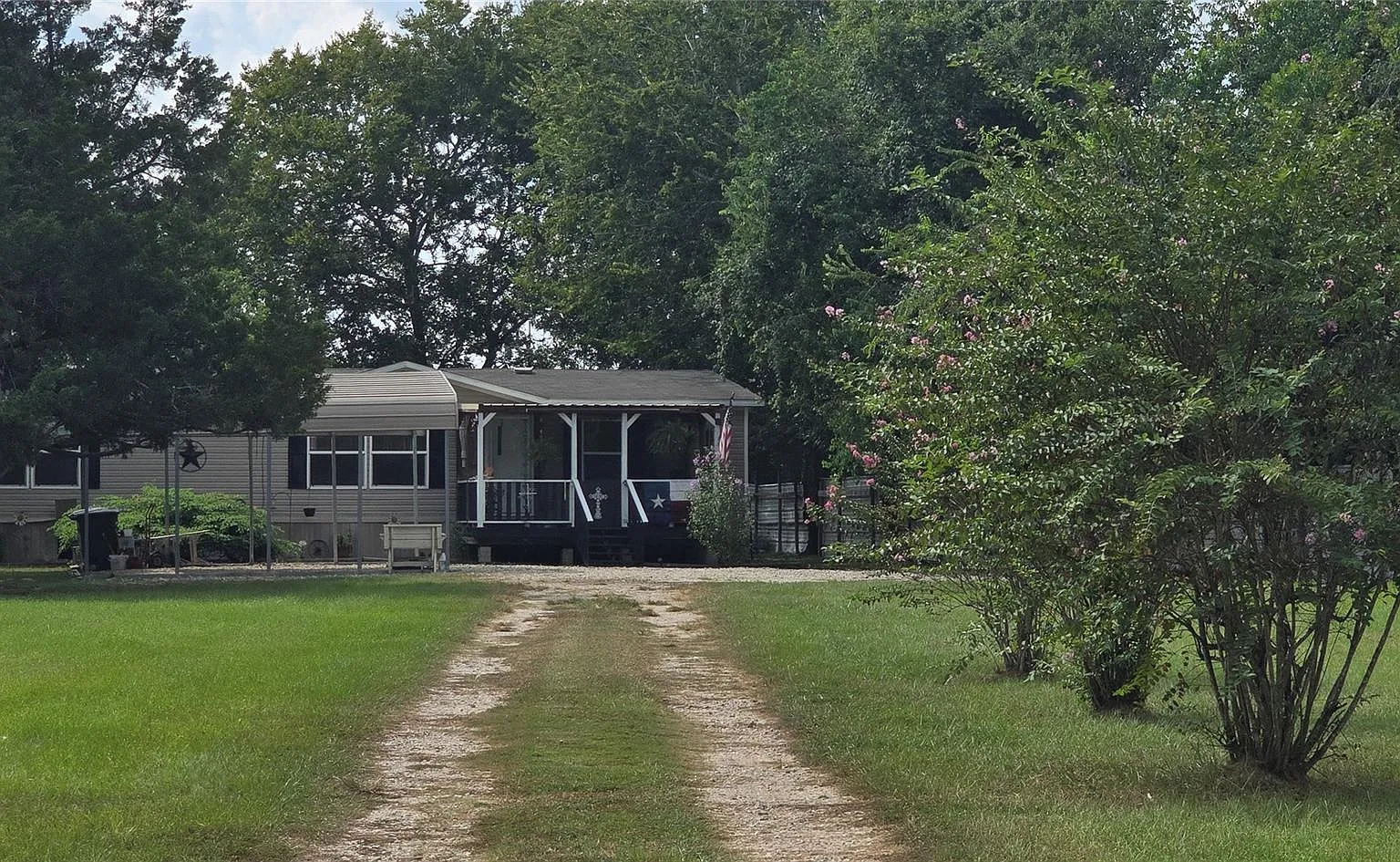 3 bed, 2.0 bath, 1456 sqft, $1,750 — Photo 3