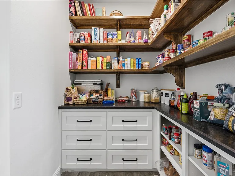 9974 Hidden Pond Dr — Photo 10