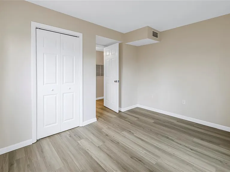 3500 Lake Bayshore Dr #K101 — Photo 30
