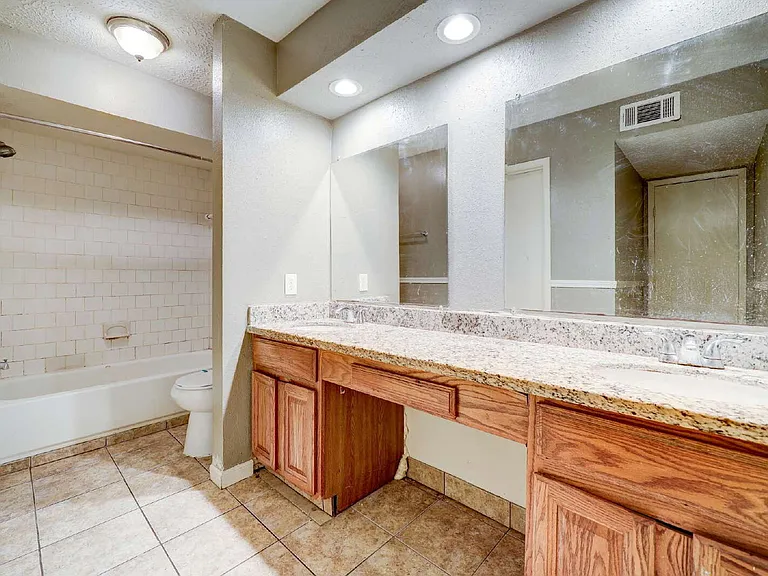 10731 Staghill Dr — Photo 10