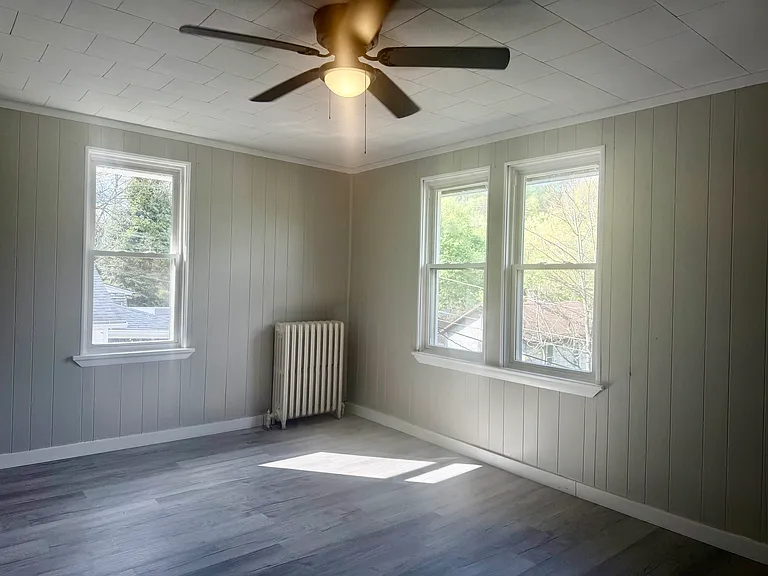 248 Derby St — Photo 22
