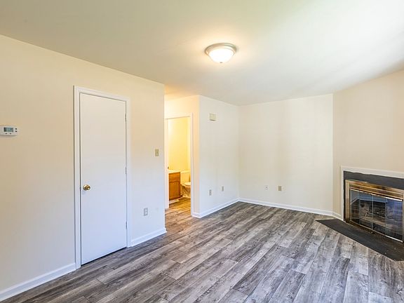 4th image of 418 Riverside Ave