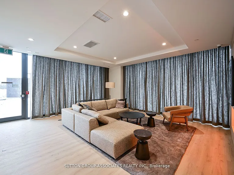 215 Veterans Dr #1010 — Photo 24