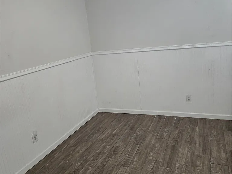 5550 N Braeswood Blvd #12 — Photo 7