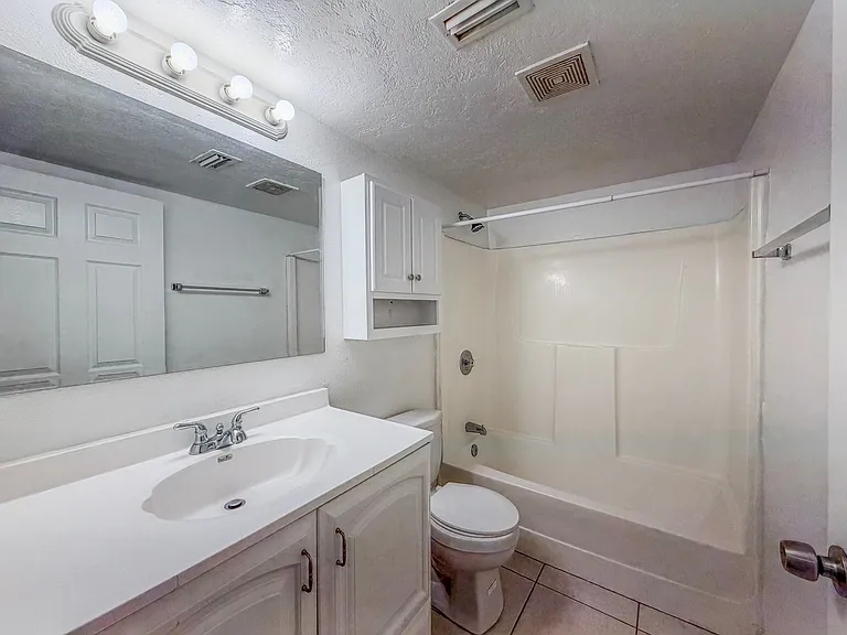 1884 Agora Circle Southeastunit #203 — Photo 9