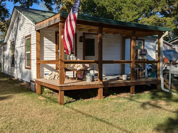 208 Shell St, Lone Star, TX 75668