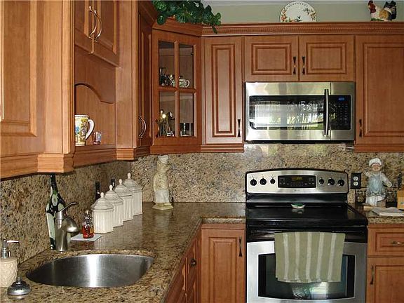 5th image of 12500 SW 6th St APT 301N