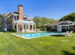 154 Pulaski St, Southampton, NY 11968