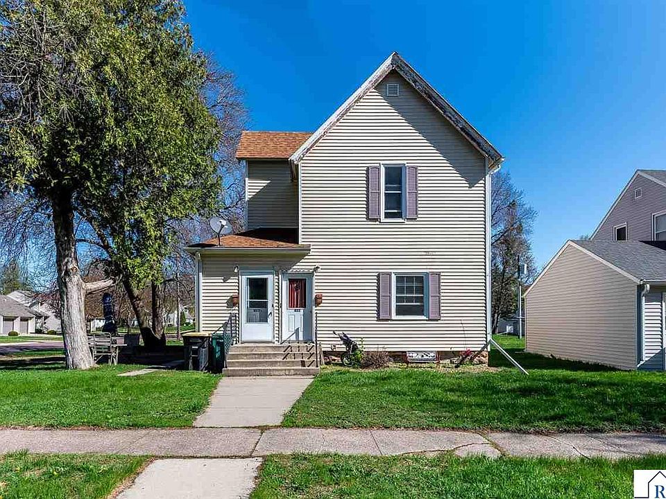 1st image of 405 E 8th St