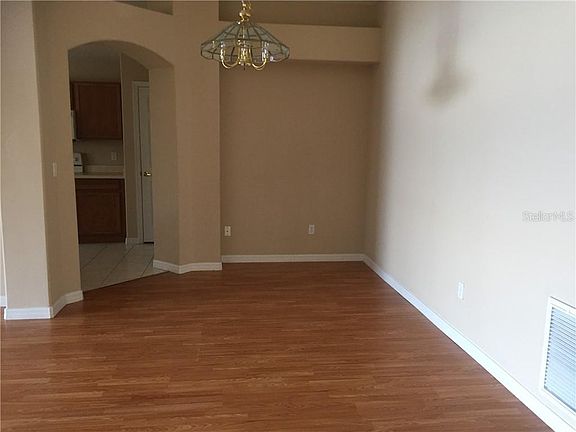 4th image of 740 Stonewyk Way