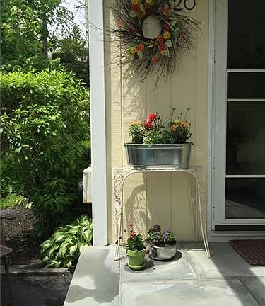 5th image of 320 Carroll Close