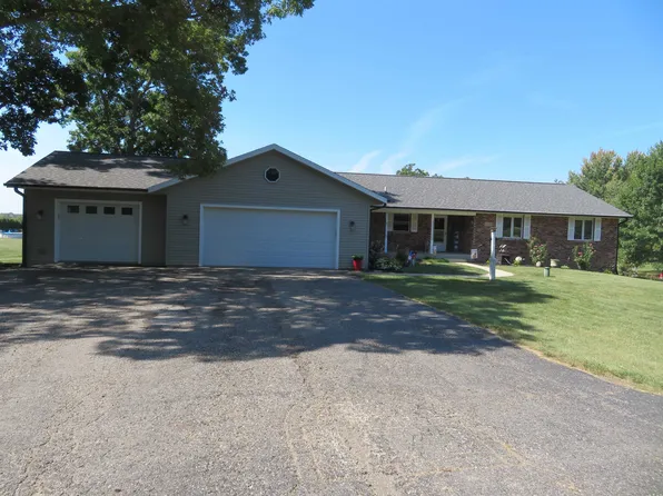 1972 Delmar Dr, Freeport, IL 61032