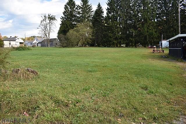 2nd image of 128 Swan Dr