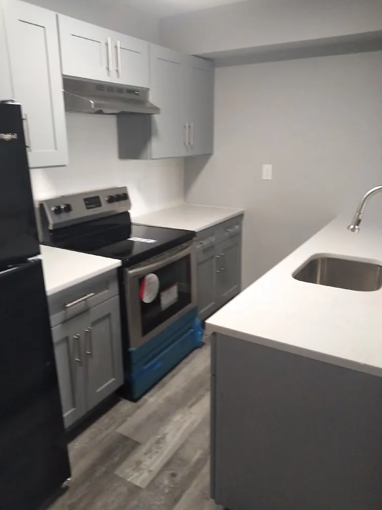 156 South Munn Ave - C-3 — Photo 3