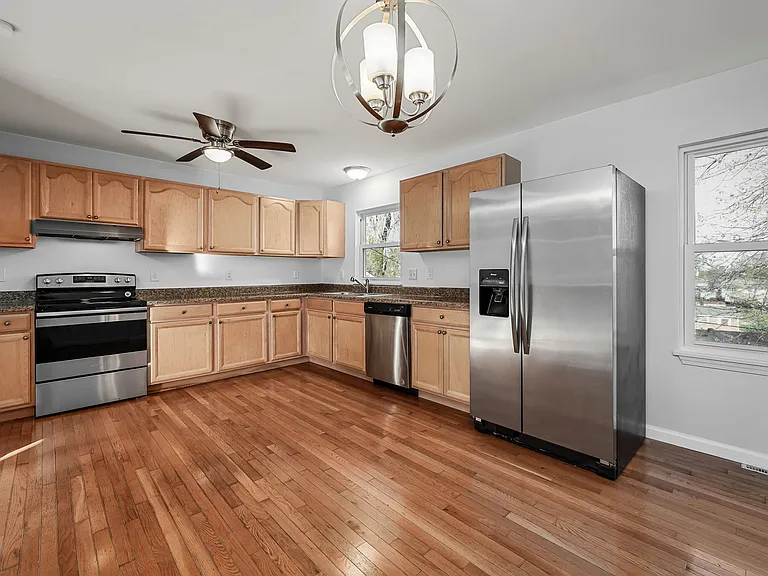 617 S Duchesne Dr — Photo 10