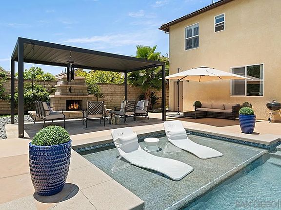 Swimming Pool/Hot Tub/Sauna