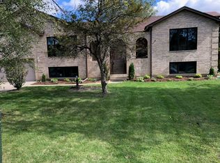 429 Pleasant Dr, Schaumburg, IL 60193