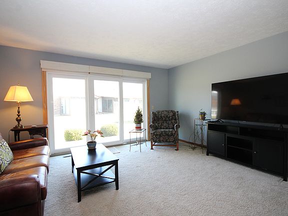 5th image of 4891 Weston Ave