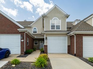 2906 N Knightsbridge Cir, Ann Arbor, MI 48105